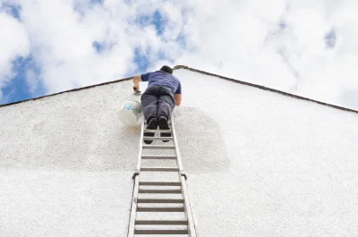 Peinture extérieure à Anglade — façades et ravalement